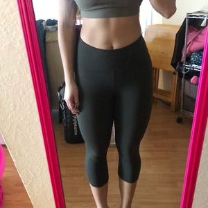 lululemon cropped olive  leggings